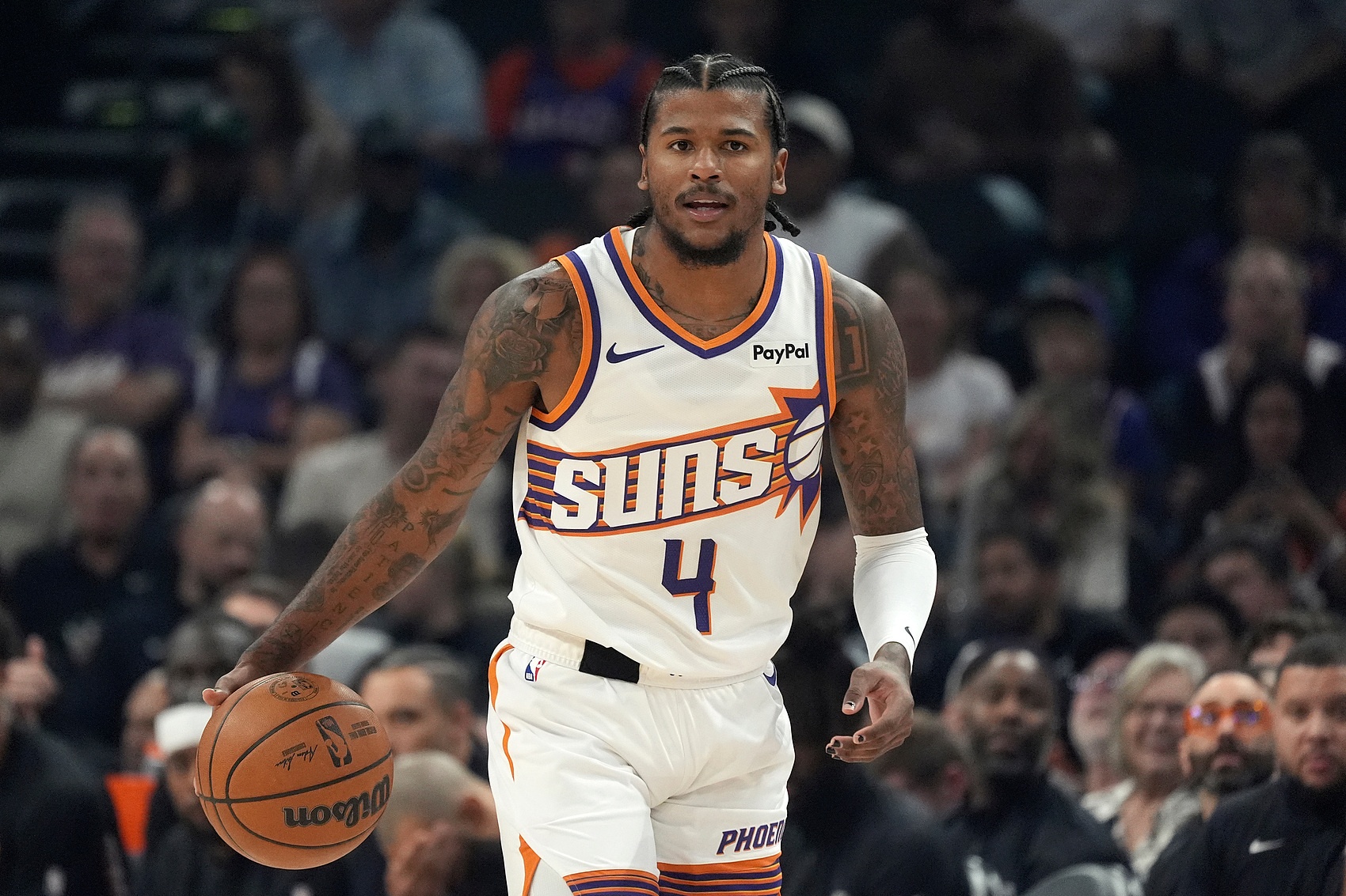 V体育网址-美记：太阳对莫兰特无意 他们将杰伦·格林伤愈视为截止日的引援