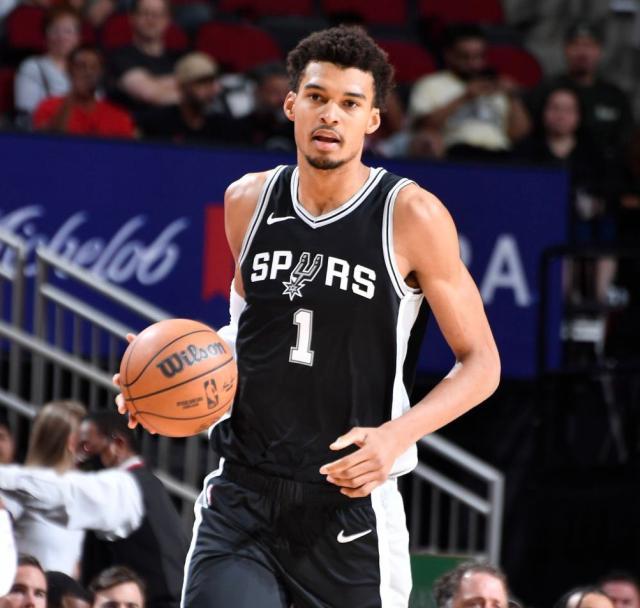 V体育线上登录-单场三分生涯新高！文班亚马：我之前没进过6个？