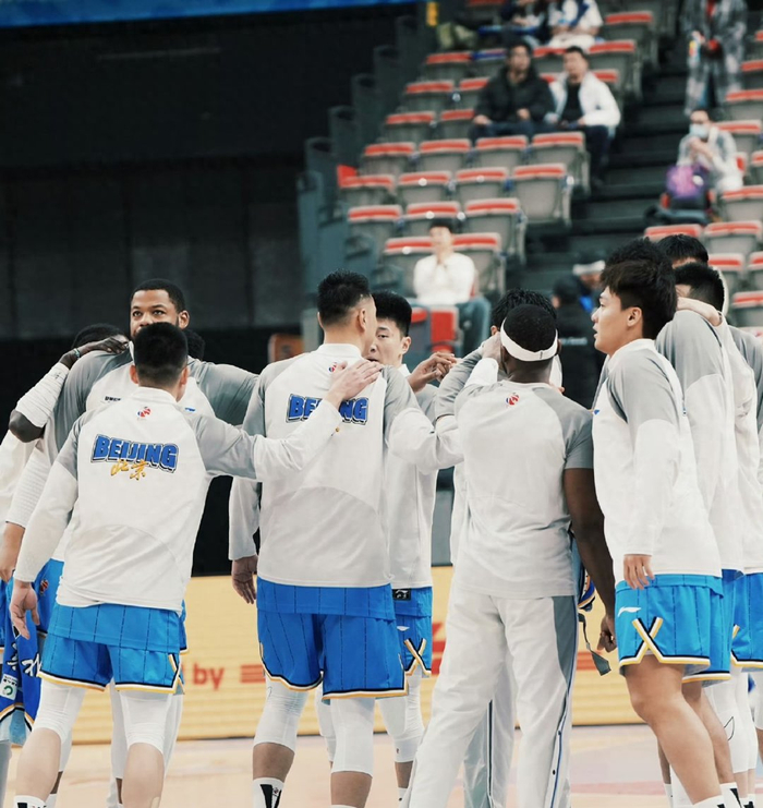 V体育入口-狂胜33分,北京队打崩四川!周琦双喜临门,搭档麦基夺冠概率大增|四川队|贾维尔-麦基|贾维尔·麦基|北京首钢|曾凡博_新浪体育_新浪新闻